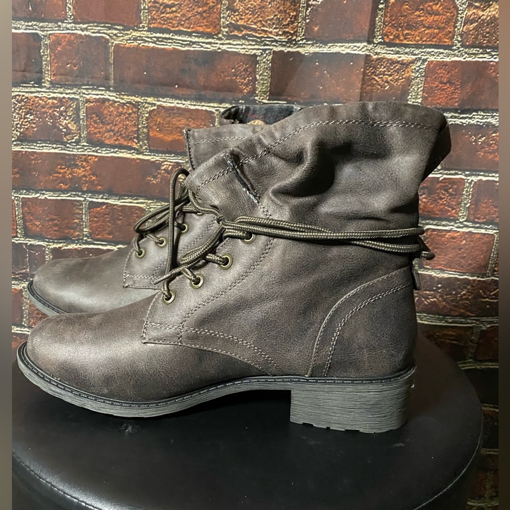 Mudd Brown Combat-Style Boots Sz 8.5